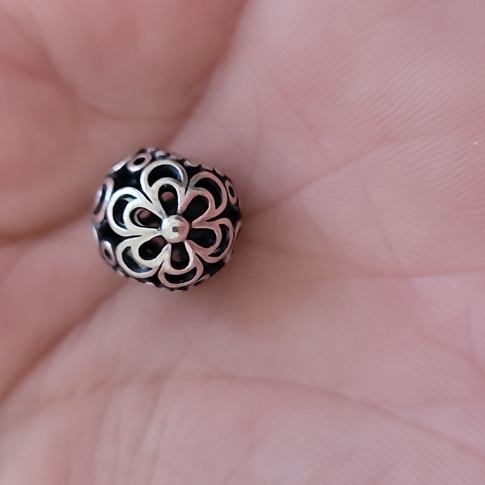 PANDORA Floral Charm
